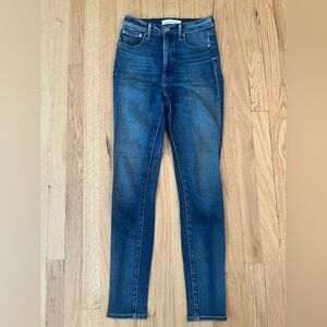 Aritzia Denim Forum The Lola High Rise Skinny Jeans Pants Medium Wash Size 26